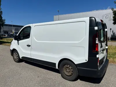 Renault Trafic dCi120 — Utilitaire fiable et économe, 280000 km documentés — Armaturenbrett