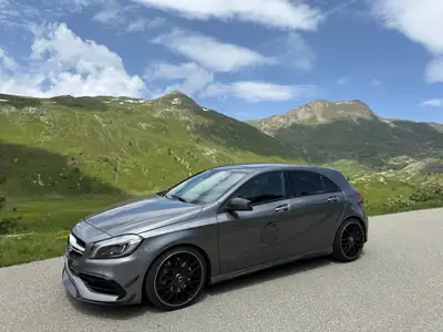 Mercedes-AMG A 45 4Matic — Compacte sportive 381 ch, transmission DCT 7 rapports — Außenansicht