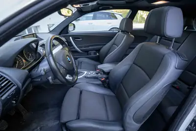 BMW 123d — Compacte sportive diesel, 204 ch, impeccable après révision — Miniature 9
