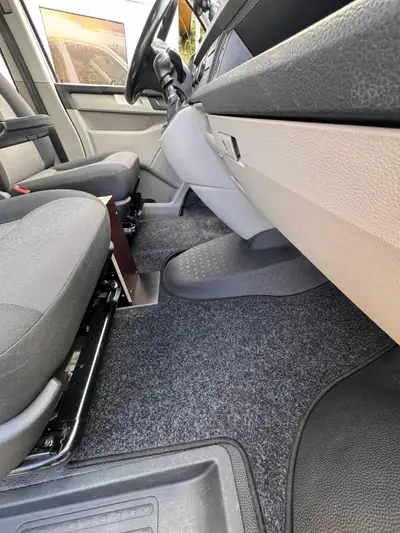 VW T6 2.0 TDI 4Motion — Utilitaire robuste 4x4, entretien récent, 128'000 km — Detail