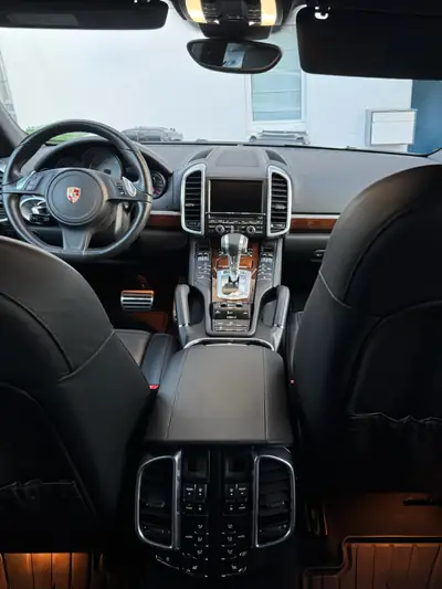 Porsche Cayenne S Diesel — SUV premium aux performances brutes, entretien irréprochable — Seitenansicht
