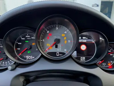 Porsche Cayenne S Diesel — SUV premium aux performances brutes, entretien irréprochable — Miniatur 12