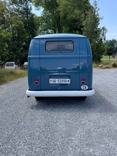 VW T1 Typ 23 (1959) — Légende rétro restaurée, ancienne ambulance militaire — dettaglio