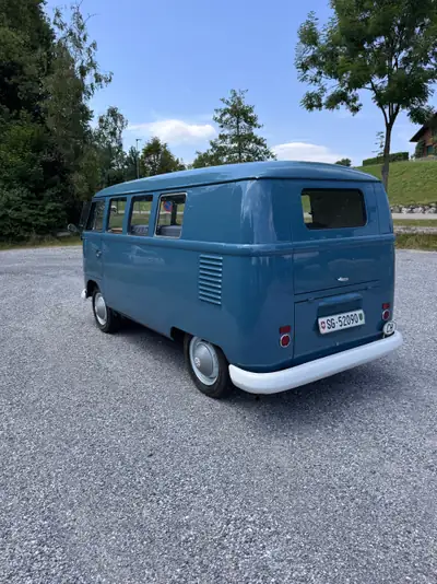 VW T1 Typ 23 (1959) — Légende rétro restaurée, ancienne ambulance militaire — cruscotto
