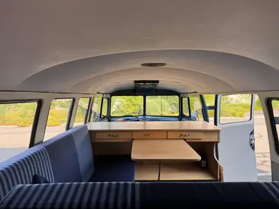 VW T1 Typ 23 (1959) — Légende rétro restaurée, ancienne ambulance militaire — Miniatura 13