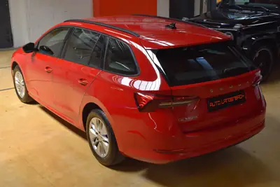 Skoda Octavia Combi 2.0 TDI DSG 4x4 — Break polyvalent, 150 PS, 93'000 km seulement — arrière