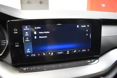 Skoda Octavia Combi 2.0 TDI DSG 4x4 — Break polyvalent, 150 PS, 93'000 km seulement — Miniature 15