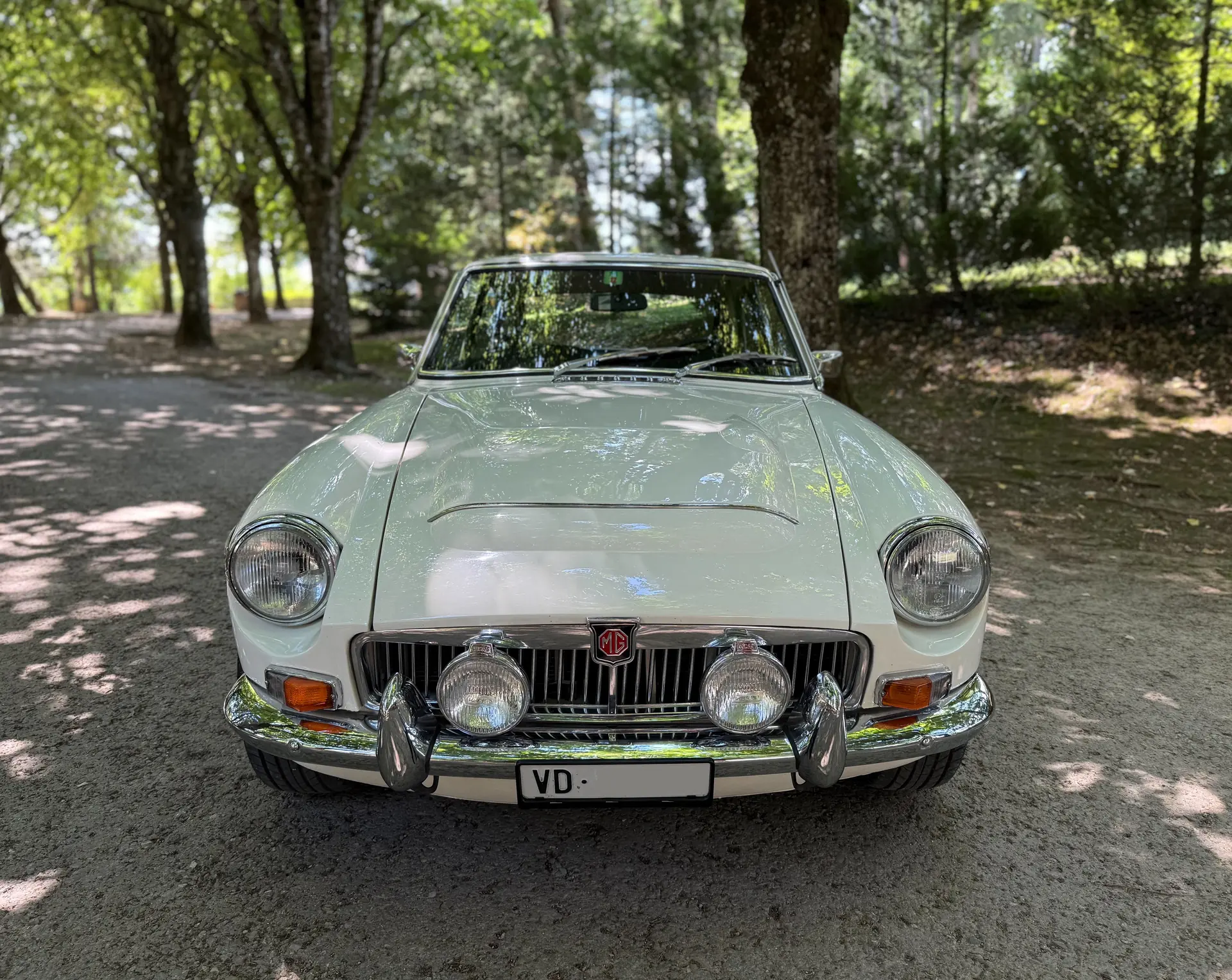 MG MGC GT 1970 — Coupé britannique 6-cylindres, 200 ch, état irréprochable