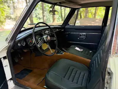 MG MGC GT 1970 — Coupé britannique 6-cylindres, 200 ch, état irréprochable — Miniatur 8