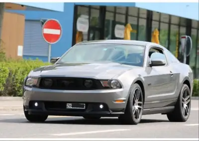 Ford Mustang 5.0 GT — Muscle car légendaire, boîte manuelle, 412 ch — tableau de bord