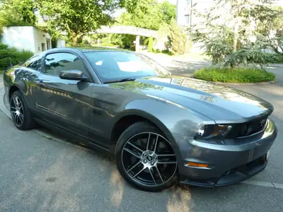 Ford Mustang 5.0 GT — Muscle car légendaire, boîte manuelle, 412 ch — détail