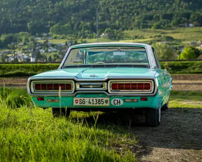 Ford Thunderbird Landau Coupé 1965 — Icône américaine turquoise, 5200 km d'exception — Detail