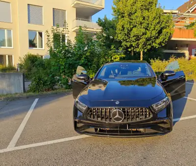 Mercedes-Benz CLS 53 AMG 4Matic+ — Berline sportive hybride, 32 900 km seulement — fianco