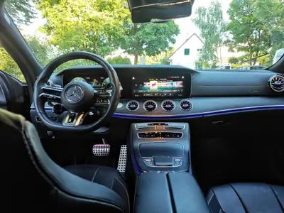Mercedes-Benz CLS 53 AMG 4Matic+ — Berline sportive hybride, 32 900 km seulement — Miniatura 8