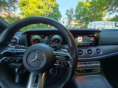 Mercedes-Benz CLS 53 AMG 4Matic+ — Berline sportive hybride, 32 900 km seulement — Miniatura 9