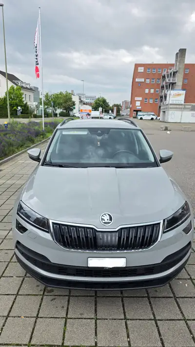 Skoda Karoq 1.5 TSI ACT Style DSG — SUV compact fiable, 155'000 km, sans sinistre — Außenansicht