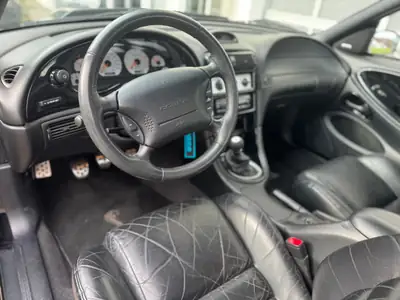Ford Mustang SVT Cobra 1998 — Muscle car légendaire, 306 ch et boîte manuelle — cruscotto