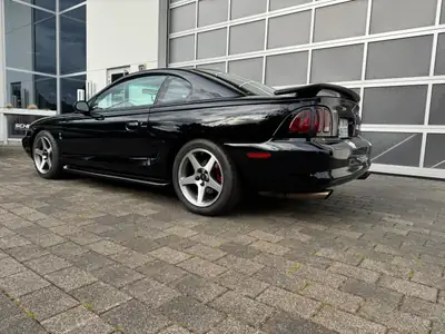 Ford Mustang SVT Cobra 1998 — Muscle car légendaire, 306 ch et boîte manuelle — Miniatura 14