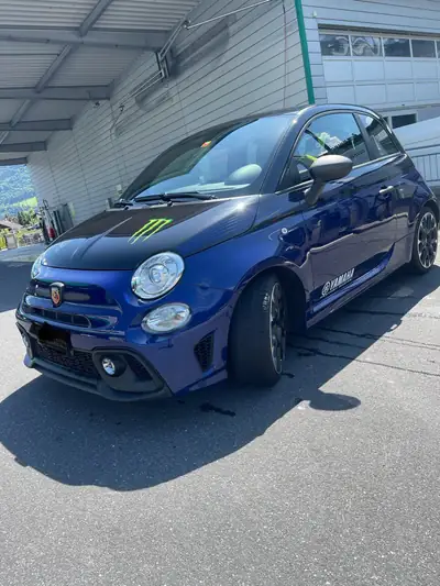 Fiat 595 Abarth 1.4 Turbo Yamaha Monster — Sportive compacte, 20 500 km seulement — side view