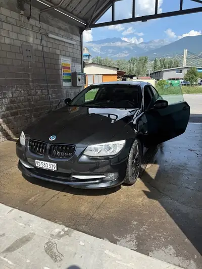 BMW 320d xDrive Coupé — Diesel performant, traction intégrale, design coupé intemporel — exterior view