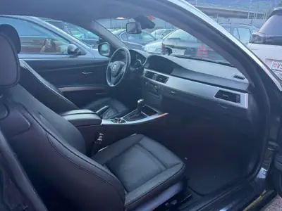 BMW 320d xDrive Coupé — Diesel performant, traction intégrale, design coupé intemporel — interior