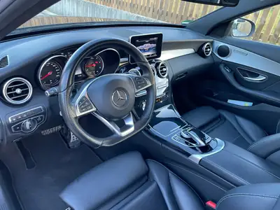 Mercedes-Benz C 250 d AMG Line — Berline diesel élégante, première main, 196 000 km — intérieur