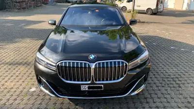 BMW 730d xDrive Steptronic — Berline de luxe diesel, traction intégrale, 148 000 km — Seitenansicht