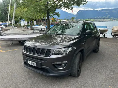 Jeep Compass 1.4 Turbo Night Eagle — SUV compact dynamique, 115'000 km, sans accident — vue extérieure