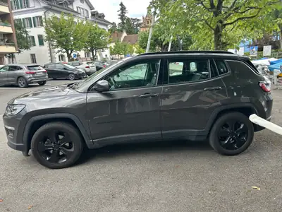 Jeep Compass 1.4 Turbo Night Eagle — SUV compact dynamique, 115'000 km, sans accident — arrière