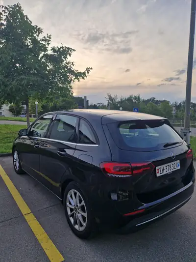 Mercedes-Benz B 220 4MATIC — Monospace premium avec transmission intégrale et seulement 59'200 km — dettaglio