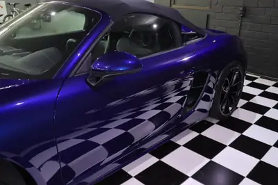 Porsche 718 Boxster 4.0 Spyder — Cabriolet haute performance, 21 000 km seulement — Thumbnail 9