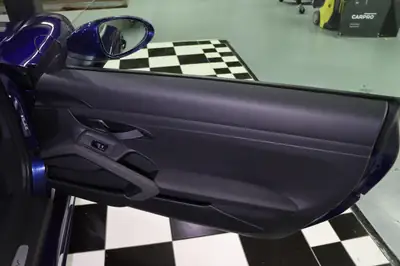 Porsche 718 Boxster 4.0 Spyder — Cabriolet haute performance, 21 000 km seulement — Thumbnail 18