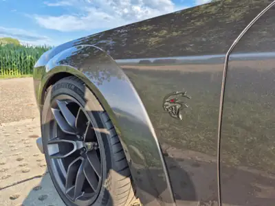 Dodge Challenger SRT Hellcat Redeye Widebody — 808 ch de pure puissance, seulement 39'000 km — Miniatur 9