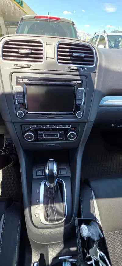 VW Golf 2.0 TSI R 4Motion DSG — Performance et polyvalence, seulement 48'000 km — cruscotto