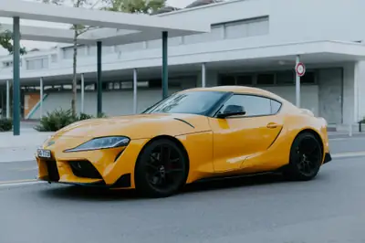 Toyota Supra GR 3.0i Turbo — Coupé sportif 340 ch, faible kilométrage — vue extérieure