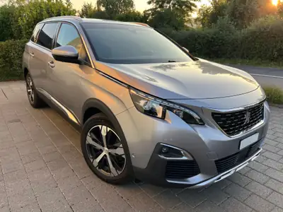Peugeot 5008 1.6 BlueHDi Allure — SUV 7 places diesel, entretien soigné — vista posteriore