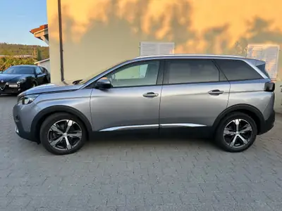 Peugeot 5008 1.6 BlueHDi Allure — SUV 7 places diesel, entretien soigné — Miniatura 8