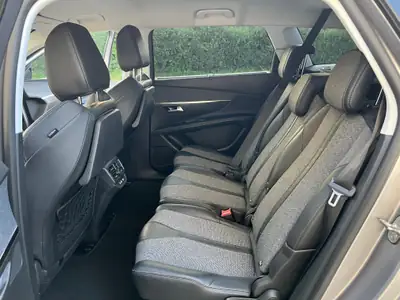 Peugeot 5008 1.6 BlueHDi Allure — SUV 7 places diesel, entretien soigné — Miniatura 12