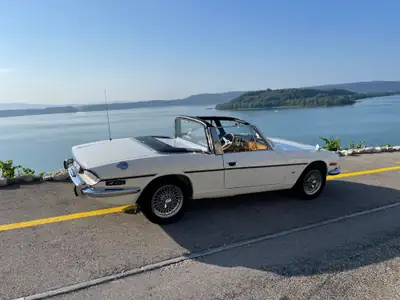 Triumph Stag 1974 — Cabriolet anglais mythique, état irréprochable — Außenansicht