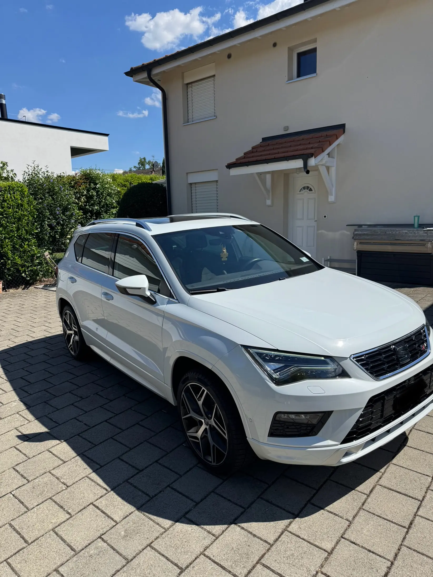 SEAT Ateca 150 ch — SUV compact sportif, essence automatique, kilométrage faible