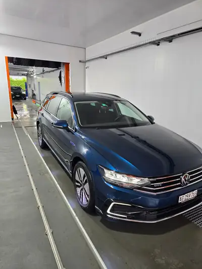 VW Passat Variant 1.4 TSI GTE Hybrid — SUV rechargeable écologique et spacieux — dettaglio