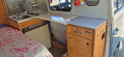 VW T1 Type 21 1966 — Légende du camping-car, original allemand certifié — interni