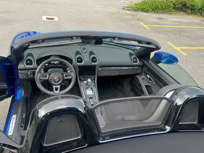 Porsche 718 Boxster GTS — Roadster sportif 366 ch, faible kilométrage — tableau de bord