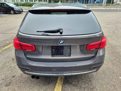 BMW 330i xDrive Touring — Break sportif, 252 ch et transmission intégrale — interior