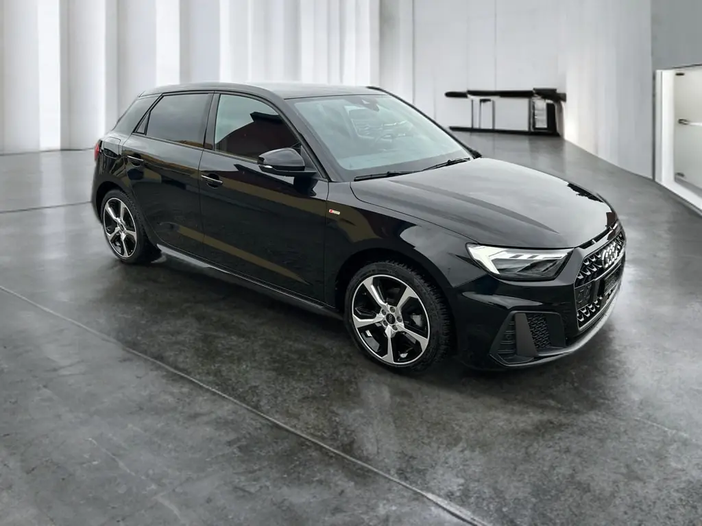 Audi A1 Sportback 30 TFSI S Line — Citadine dynamique, 5 200 km seulement
