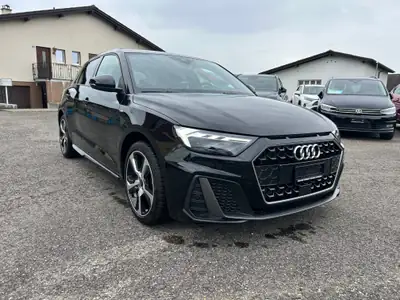 Audi A1 Sportback 30 TFSI S Line — Citadine dynamique, 5 200 km seulement — side view