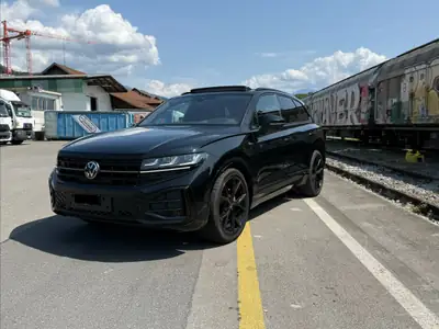 VW Touareg 3.0 TDI R Line — SUV premium diesel, 48 000 km, garantie constructeur — Heckansicht