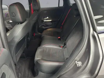 Mercedes-Benz GLA 35 AMG 4matic — SUV compact haute performance, 32000 km seulement — Miniature 10
