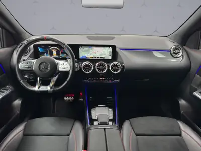 Mercedes-Benz GLA 35 AMG 4matic — SUV compact haute performance, 32000 km seulement — Miniature 13
