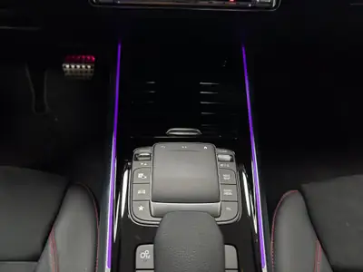 Mercedes-Benz GLA 35 AMG 4matic — SUV compact haute performance, 32000 km seulement — Miniature 14